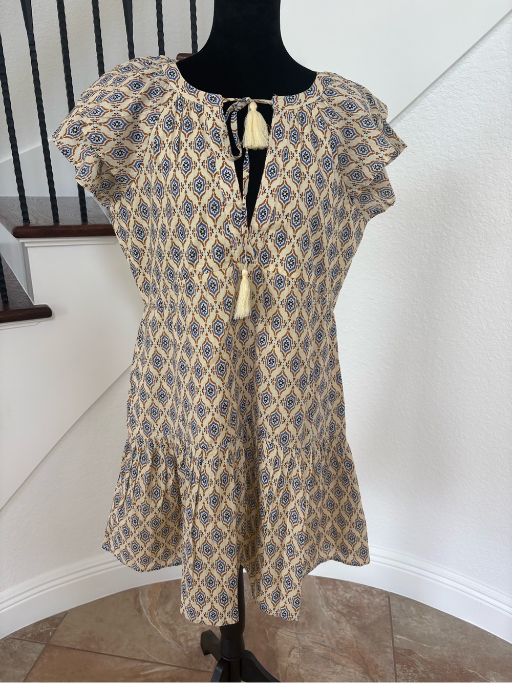 Bila NWOT, Short Tiered Boho Dress in Beige and Navy